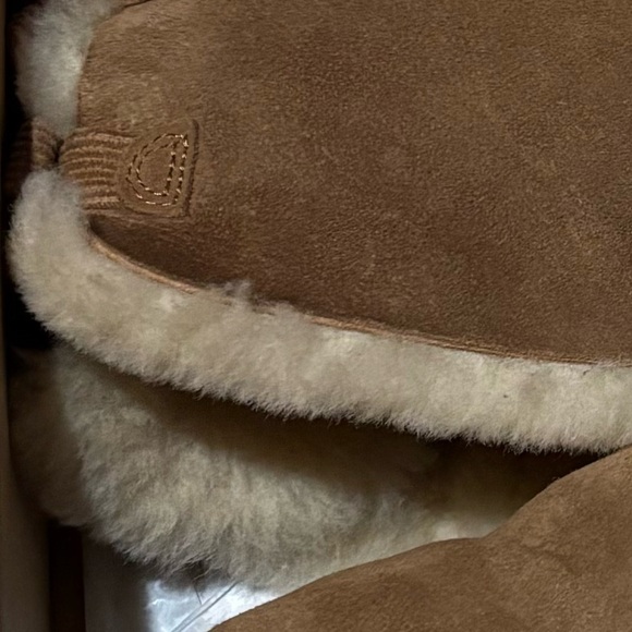 UGG Bailey Corduroy Bow Boots - Picture 8 of 8